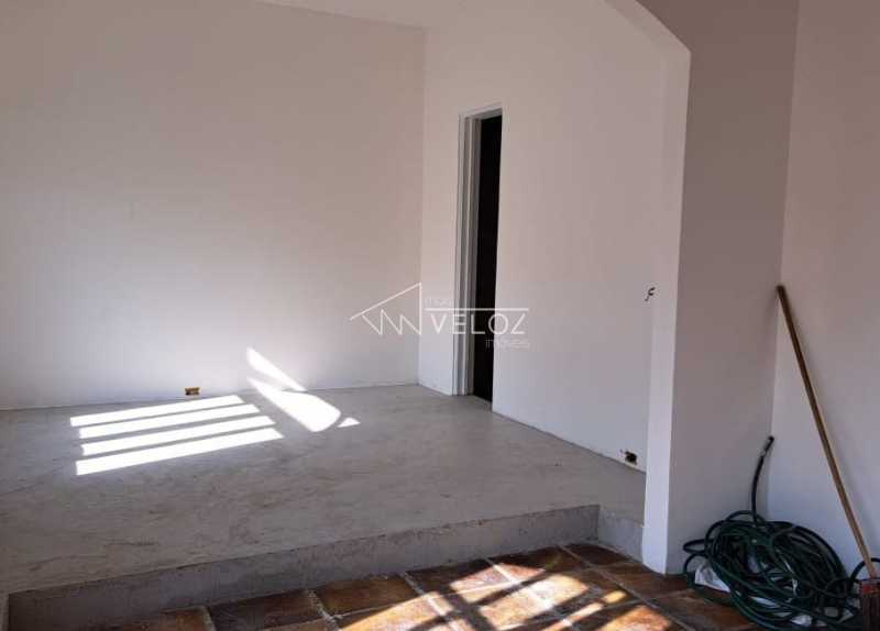 Apartamento à venda com 2 quartos, 147m² - Foto 4