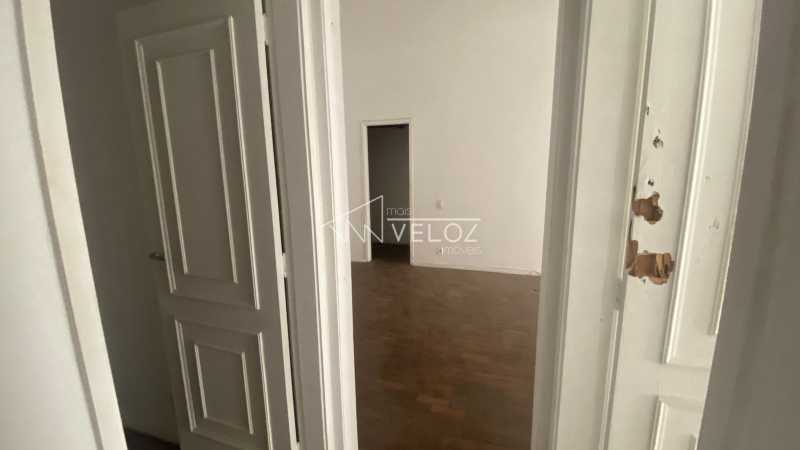 Apartamento à venda com 2 quartos, 100m² - Foto 7