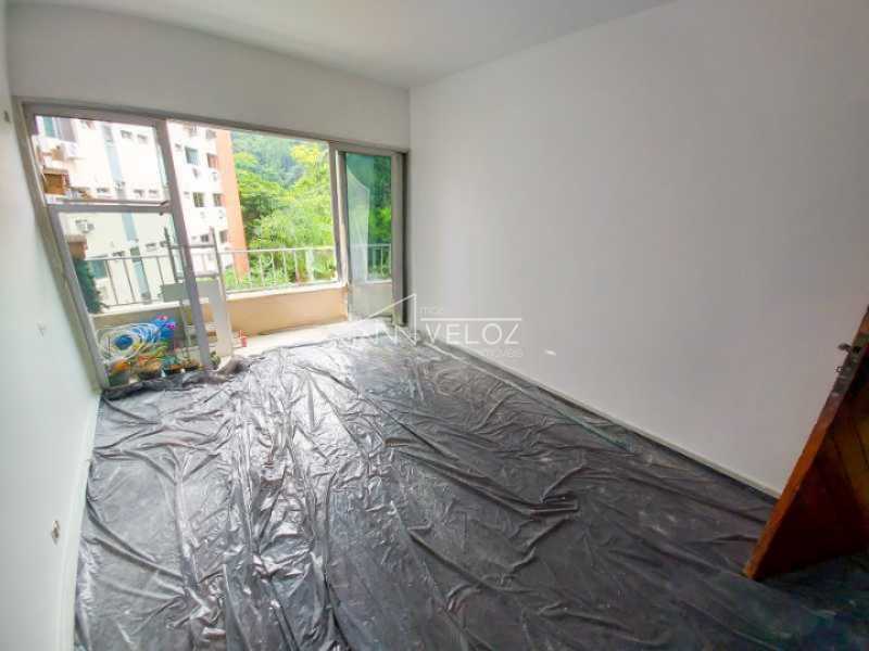Apartamento à venda com 3 quartos, 101m² - Foto 3