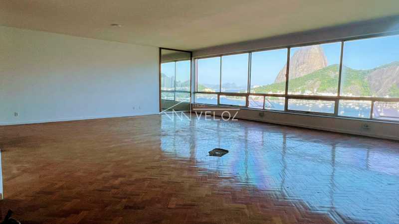 Apartamento à venda com 4 quartos, 268m² - Foto 2