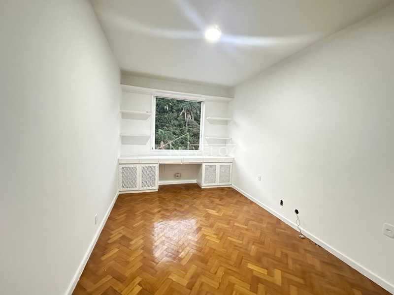 Apartamento à venda com 4 quartos, 268m² - Foto 9