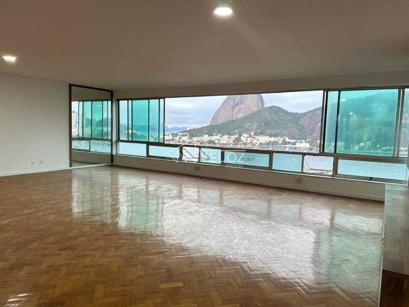 Apartamento à venda com 4 quartos, 268m² - Foto 3