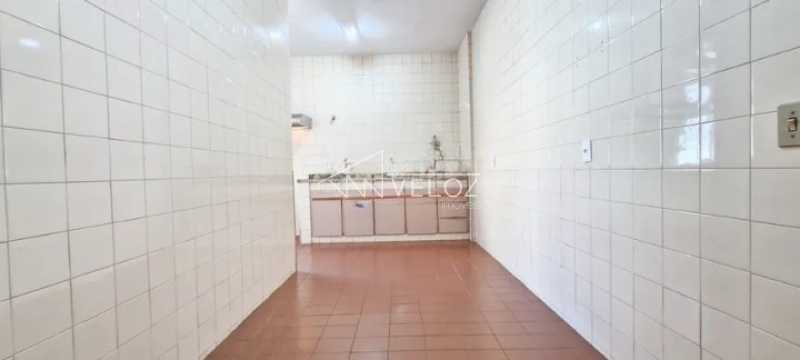 Apartamento à venda com 3 quartos, 130m² - Foto 7