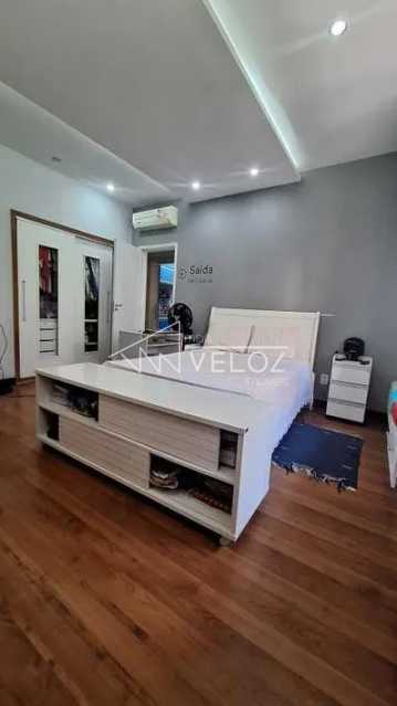 Apartamento à venda com 3 quartos, 155m² - Foto 3