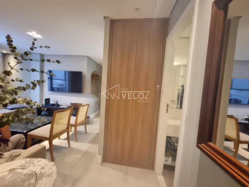 Apartamento à venda com 2 quartos, 61m² - Foto 2