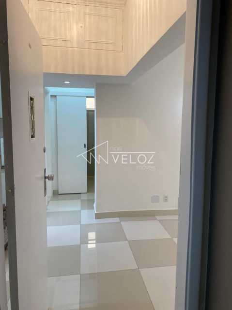 Apartamento à venda com 2 quartos, 76m² - Foto 2