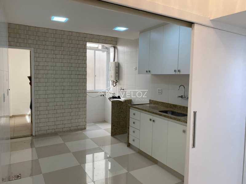 Apartamento à venda com 2 quartos, 76m² - Foto 13