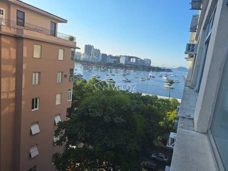 Apartamento à venda com 3 quartos, 90m² - Foto 2