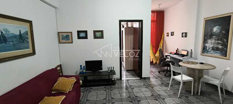 Apartamento à venda com 1 quarto, 43m² - Foto 2