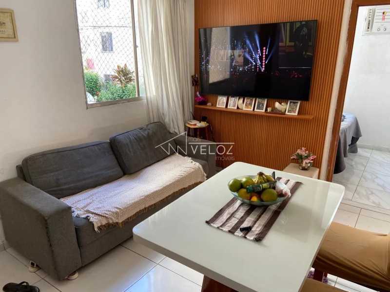 Apartamento à venda com 2 quartos, 43m² - Foto 3