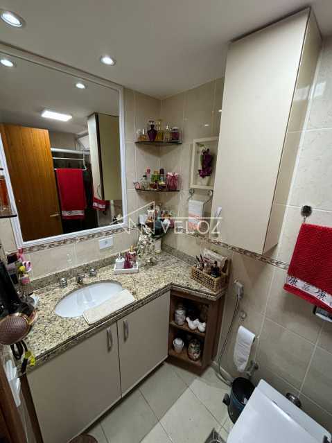 Apartamento à venda com 3 quartos, 93m² - Foto 17