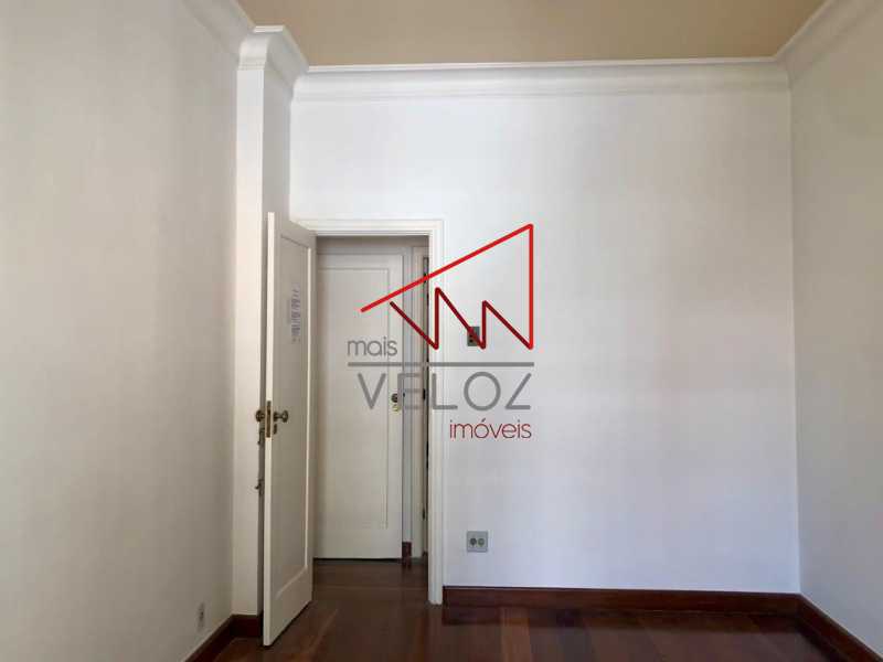 Apartamento à venda com 3 quartos, 147m² - Foto 10