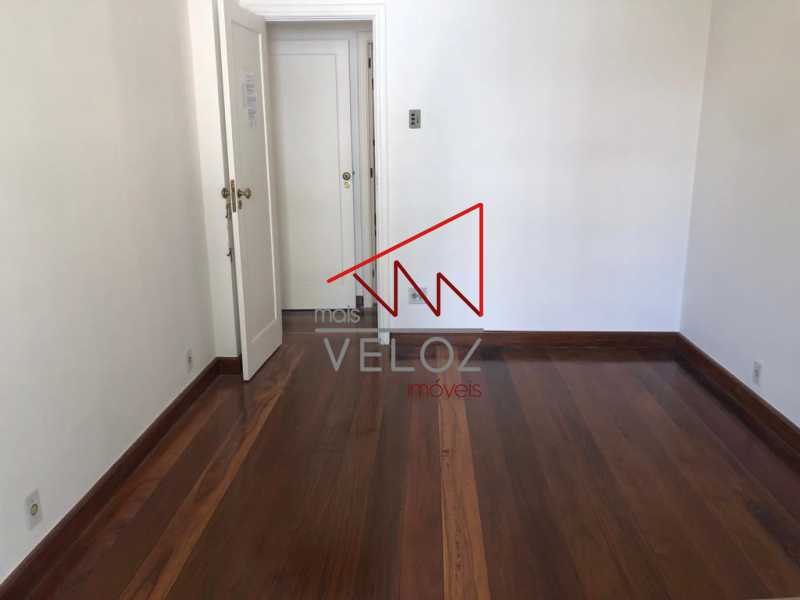 Apartamento à venda com 3 quartos, 147m² - Foto 9