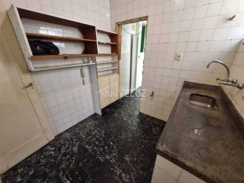 Apartamento à venda com 2 quartos, 80m² - Foto 13