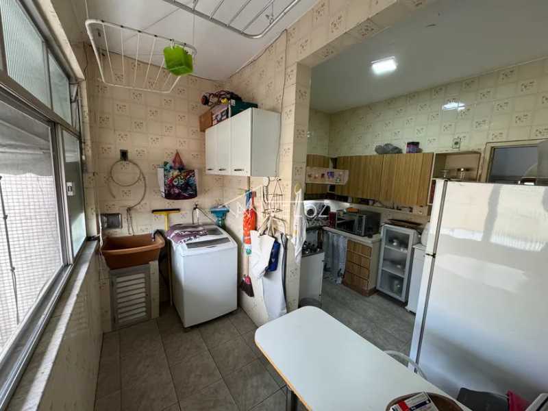 Apartamento à venda com 2 quartos, 64m² - Foto 14