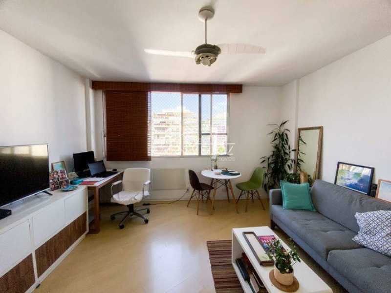 Apartamento à venda com 1 quarto, 56m² - Foto 3