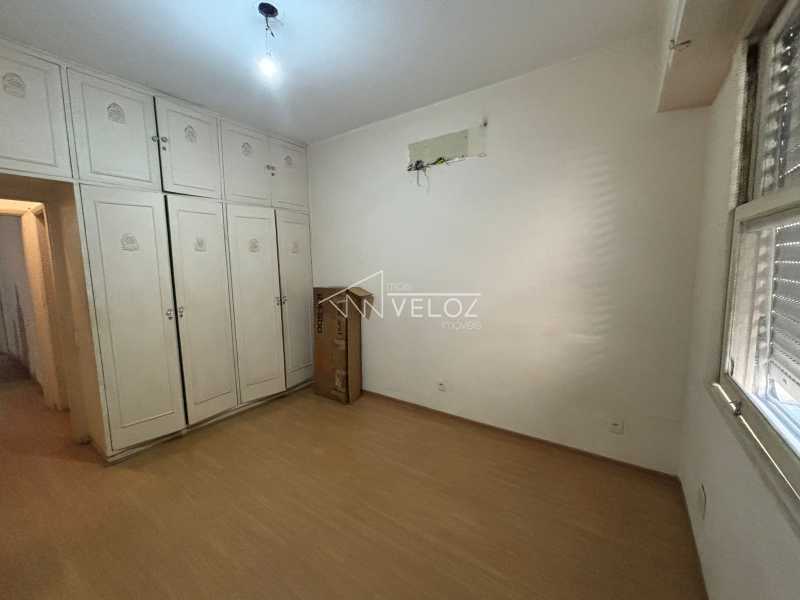 Apartamento à venda com 3 quartos, 135m² - Foto 9