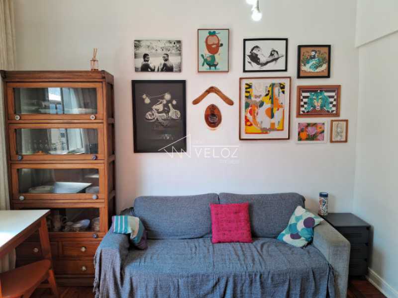 Apartamento à venda com 2 quartos, 64m² - Foto 3