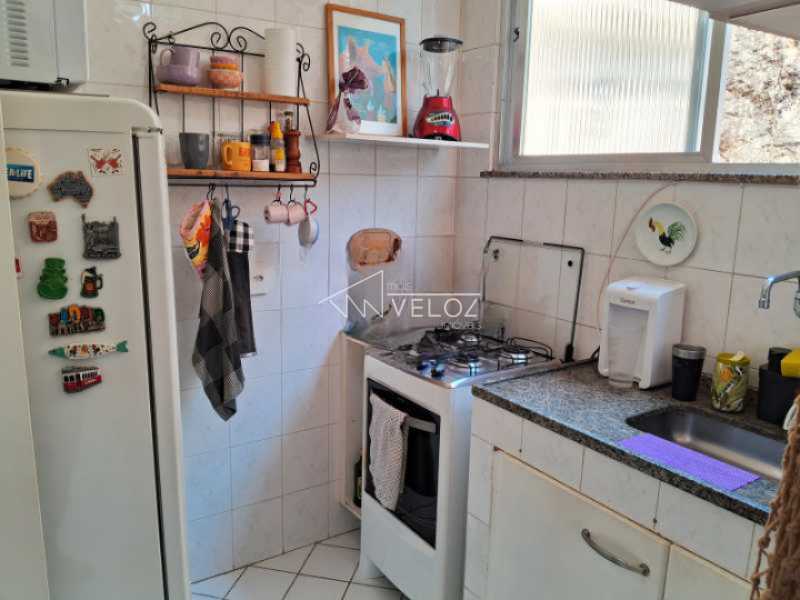 Apartamento à venda com 2 quartos, 64m² - Foto 22