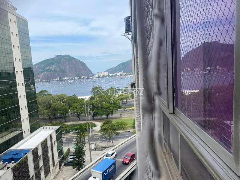 Apartamento à venda com 4 quartos, 170m² - Foto 3