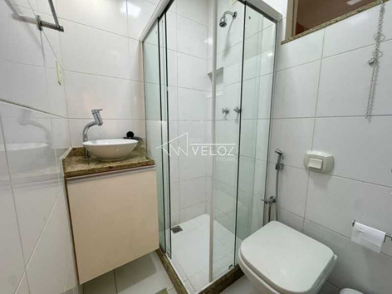 Apartamento à venda com 2 quartos, 70m² - Foto 12