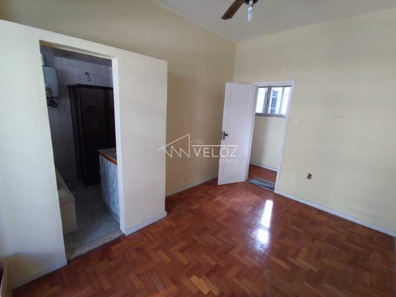 Apartamento à venda com 2 quartos, 65m² - Foto 18