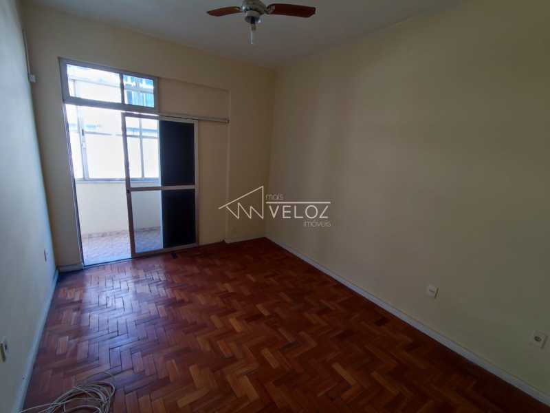 Apartamento à venda com 2 quartos, 65m² - Foto 13