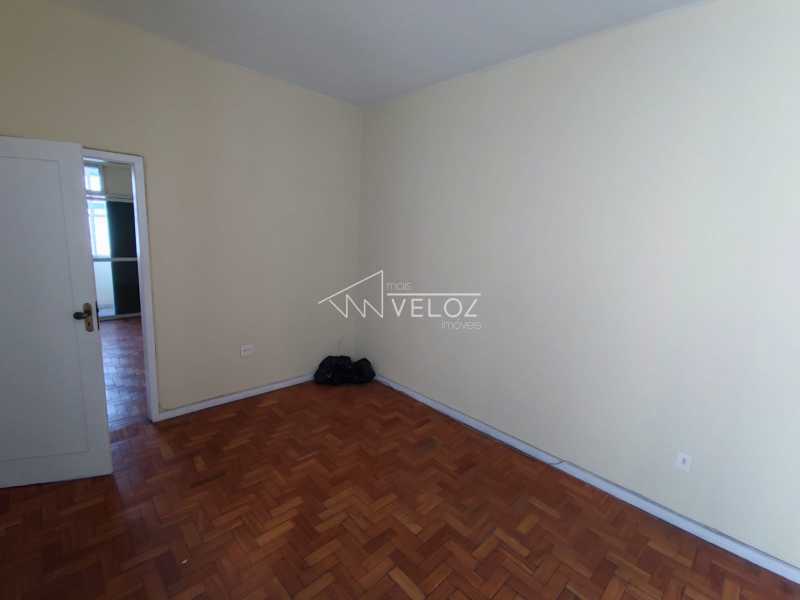 Apartamento à venda com 2 quartos, 65m² - Foto 19