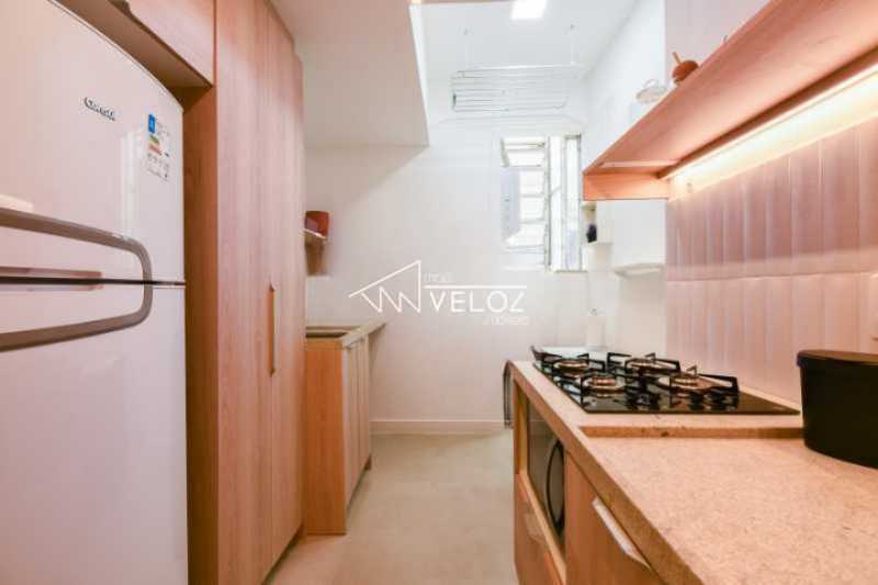 Apartamento à venda com 2 quartos, 75m² - Foto 18