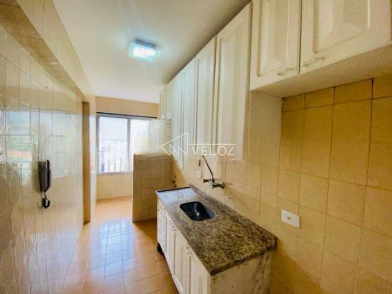 Apartamento à venda com 2 quartos, 66m² - Foto 11