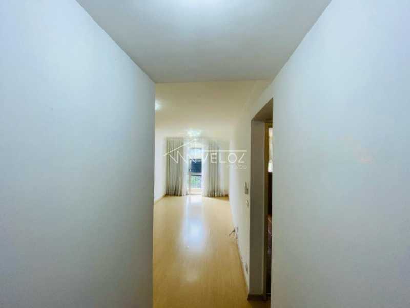 Apartamento à venda com 2 quartos, 66m² - Foto 25