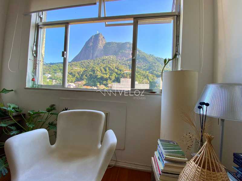 Apartamento à venda com 2 quartos, 72m² - Foto 2