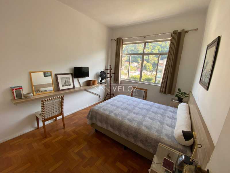 Apartamento à venda com 2 quartos, 72m² - Foto 25