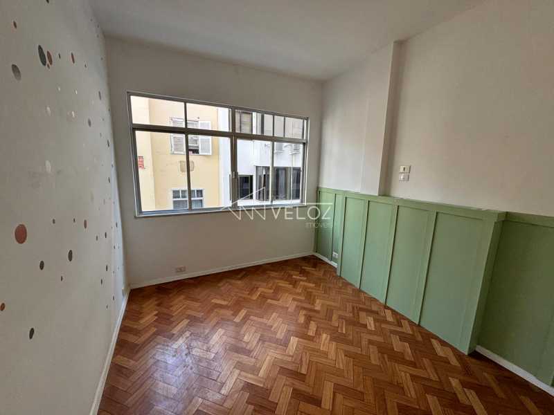 Apartamento à venda com 2 quartos, 74m² - Foto 2