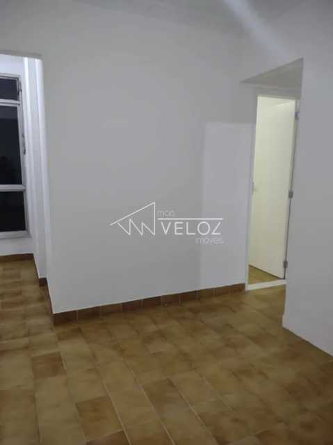 Apartamento à venda com 2 quartos, 45m² - Foto 2