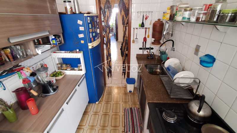 Apartamento à venda com 2 quartos, 75m² - Foto 11