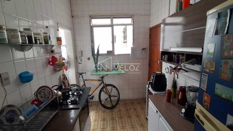 Apartamento à venda com 2 quartos, 75m² - Foto 13