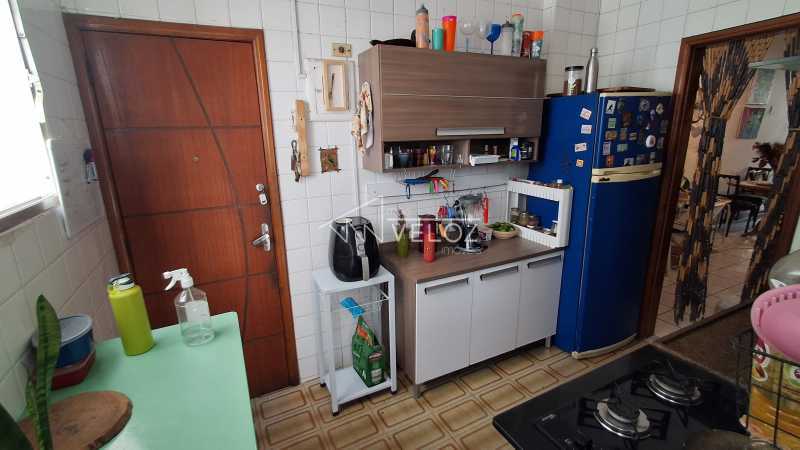 Apartamento à venda com 2 quartos, 75m² - Foto 10