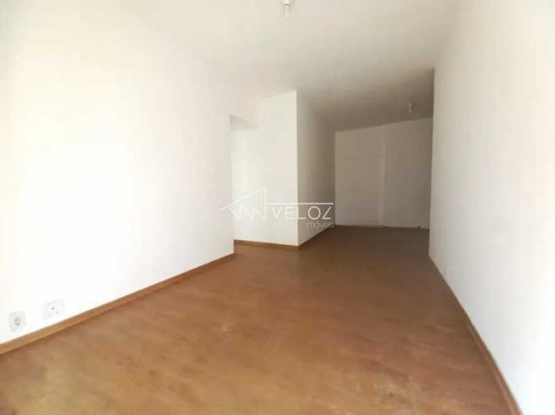 Apartamento à venda com 2 quartos, 73m² - Foto 4