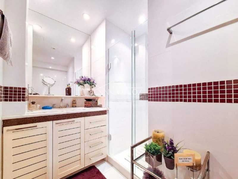 Apartamento à venda com 3 quartos, 135m² - Foto 4