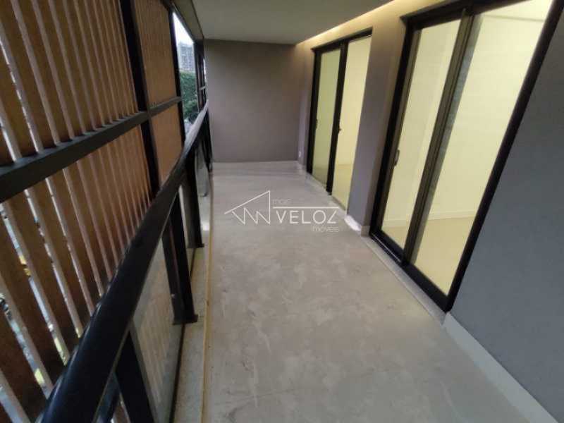 Apartamento à venda com 3 quartos, 107m² - Foto 1