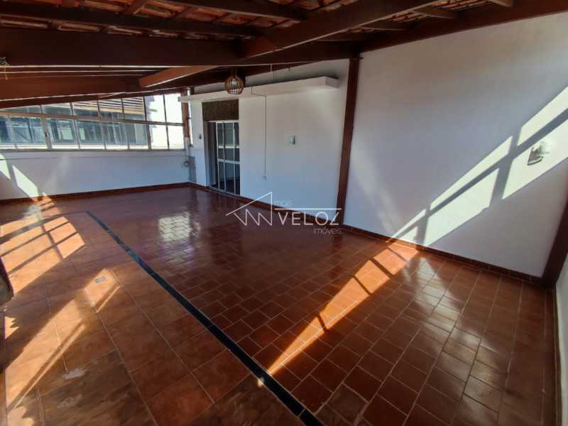 Cobertura à venda com 2 quartos, 89m² - Foto 4