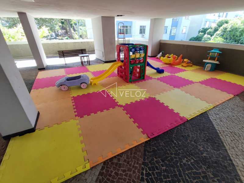 Cobertura à venda com 2 quartos, 89m² - Foto 28