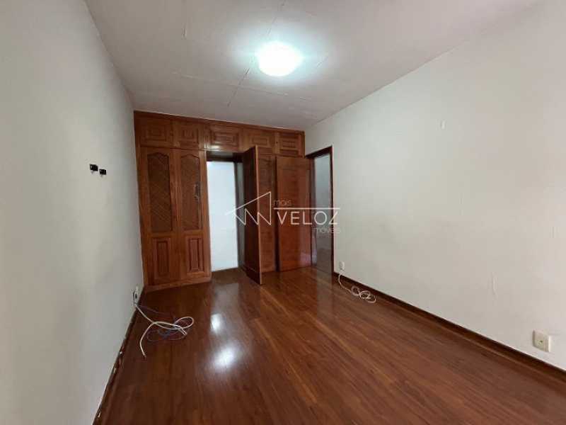 Apartamento à venda com 3 quartos, 150m² - Foto 7