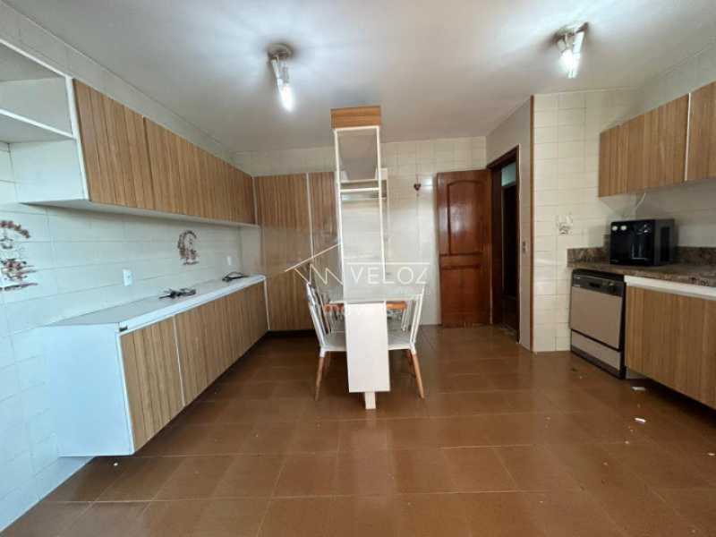 Apartamento à venda com 3 quartos, 150m² - Foto 15