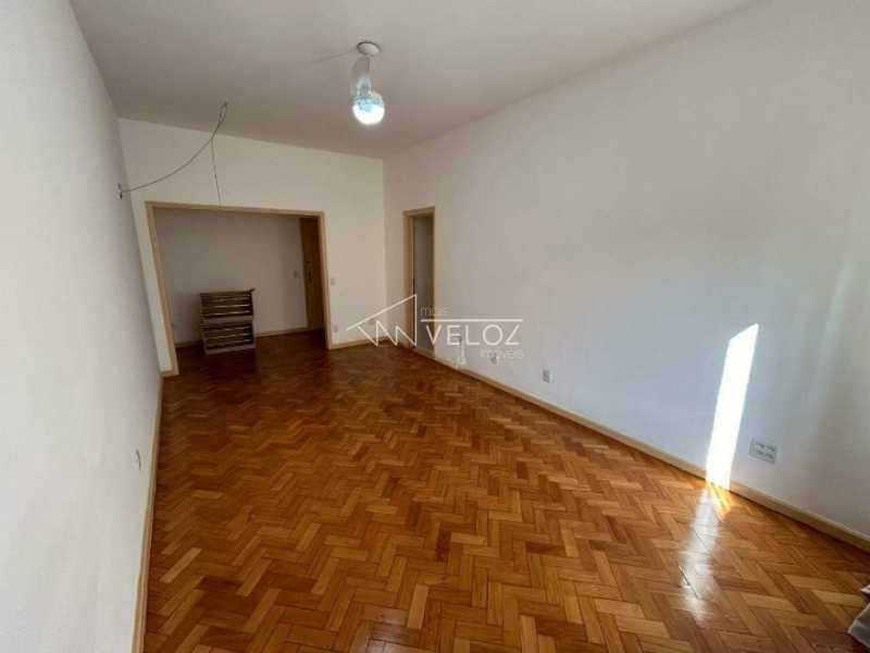 Apartamento à venda com 2 quartos, 82m² - Foto 1