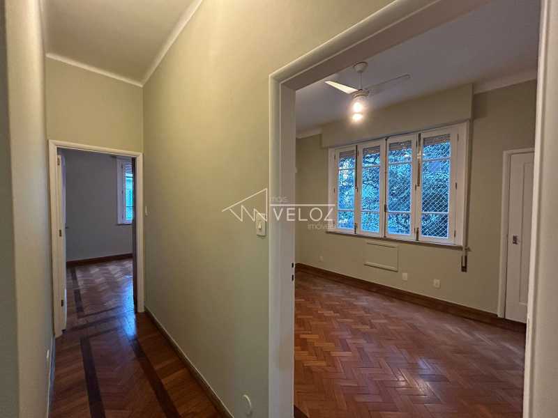 Apartamento à venda com 3 quartos, 147m² - Foto 8