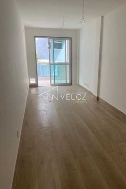 Apartamento à venda com 2 quartos, 67m² - Foto 3