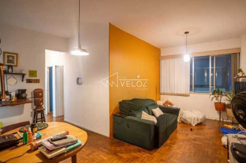 Apartamento à venda com 2 quartos, 80m² - Foto 2