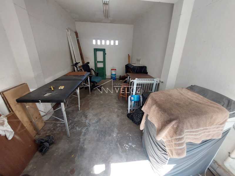 Apartamento à venda com 2 quartos, 70m² - Foto 23